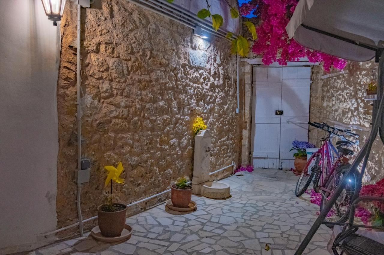 The Venetian Walls 'Central House With Private Courtyard - Charmy & Cheap' Heraklion  Екстер'єр фото